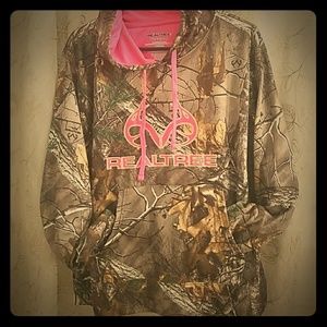 Girls Size 16/18 Realtree Hoodie